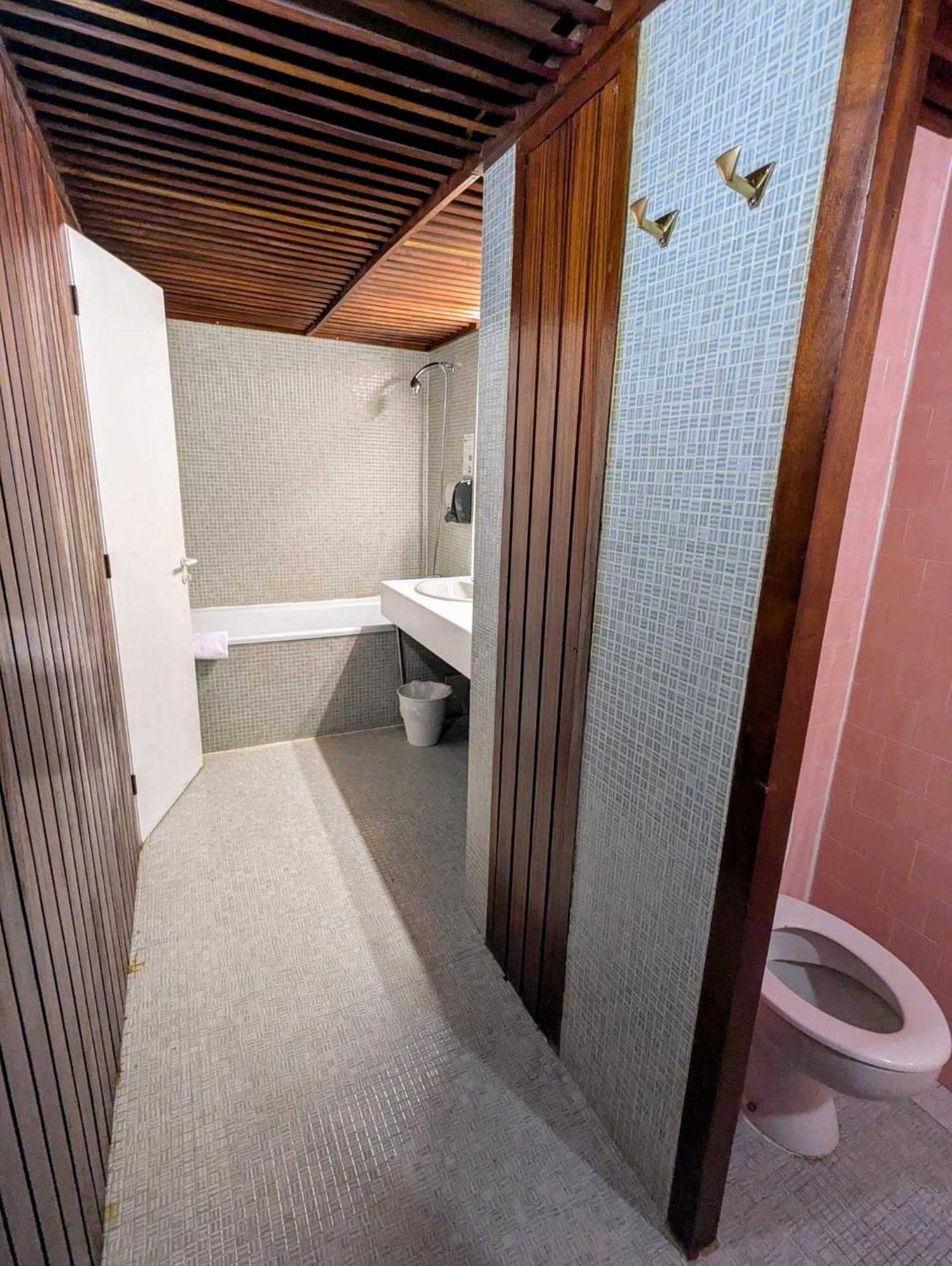 Gergovia Hotel ซูแปร์แบส ภายนอก รูปภาพ