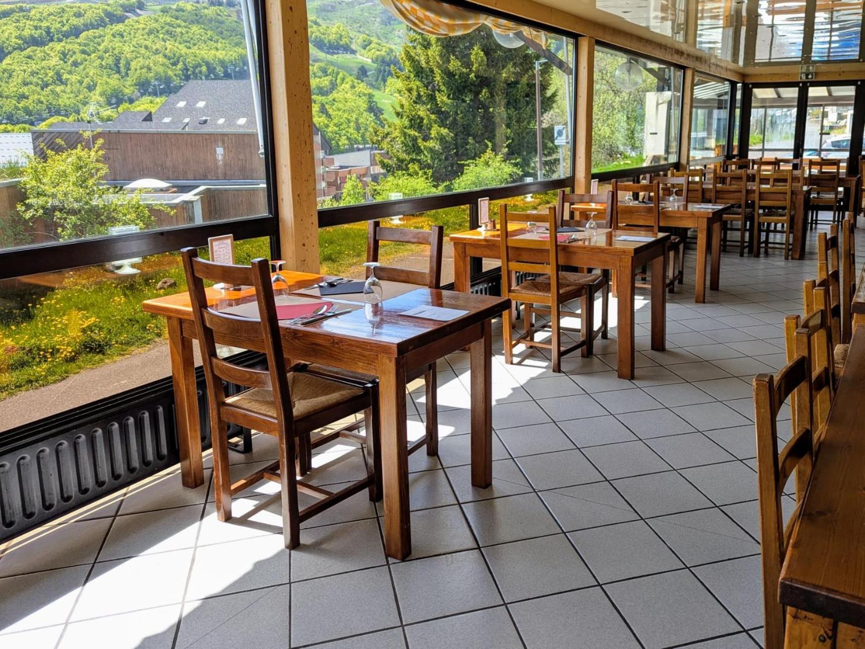Gergovia Hotel ซูแปร์แบส ภายนอก รูปภาพ