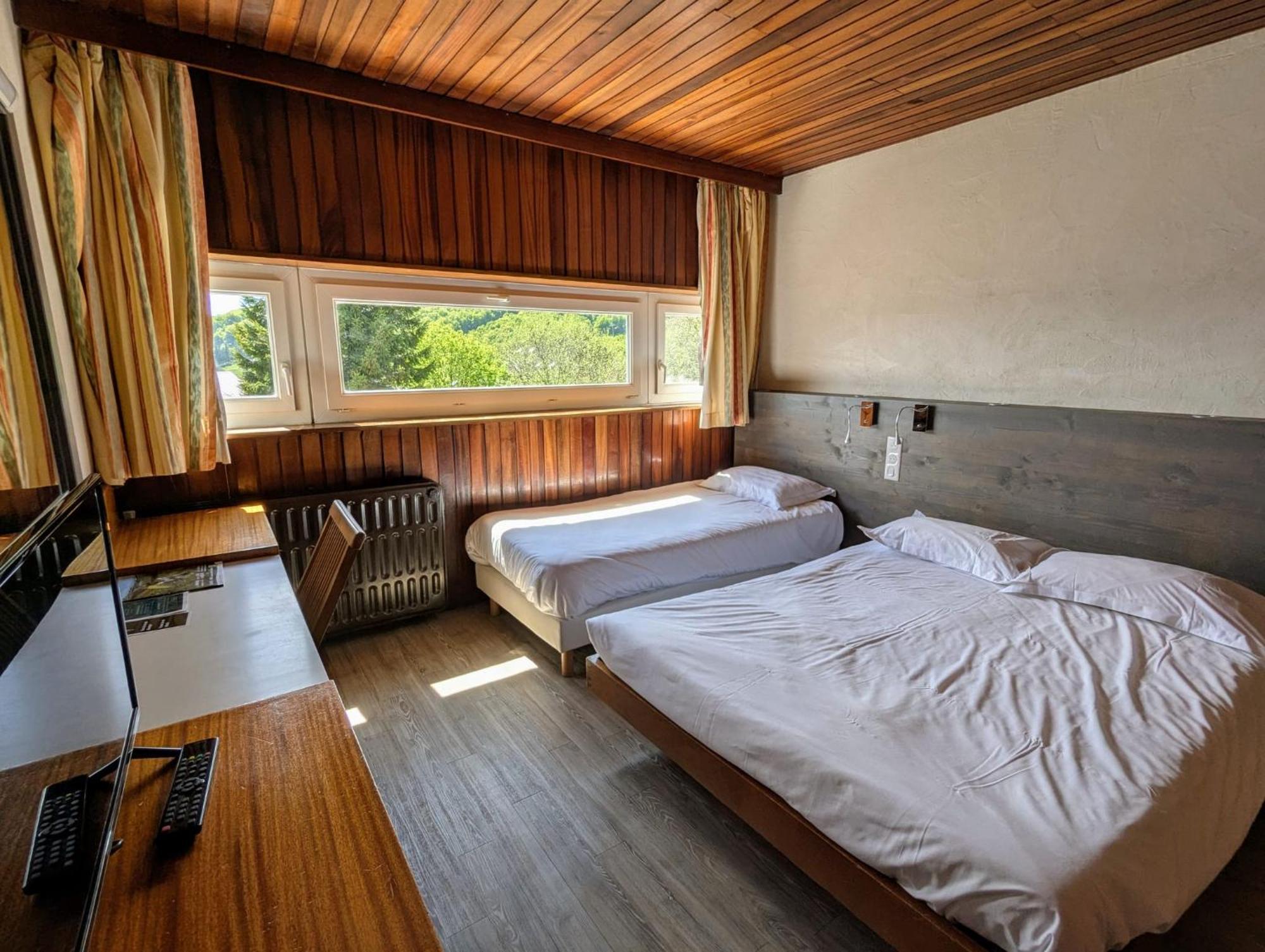 Gergovia Hotel ซูแปร์แบส ภายนอก รูปภาพ