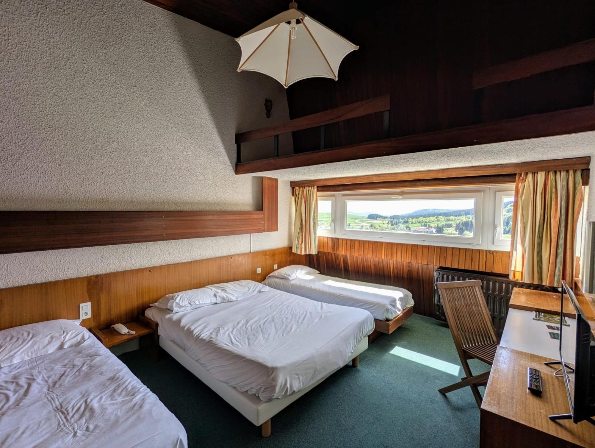 Gergovia Hotel ซูแปร์แบส ภายนอก รูปภาพ